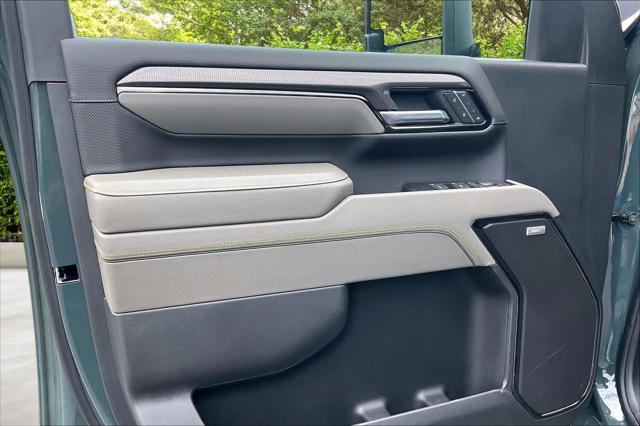 2026 Chevrolet Silverado 2500HD Crew Cab, Standard Bed, XR2, 4WD