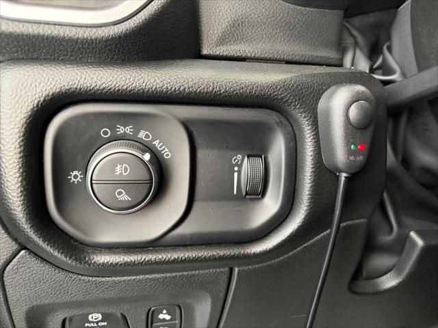2022 Ram 1500 Big Horn Crew Cab 4x4 5'7" Box