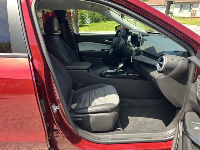2024 Chevrolet Trax FWD LT