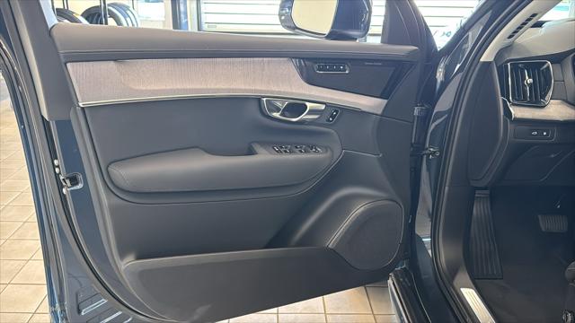 2026 Volvo XC90 Plug-In Hybrid Ultra, T8 AWD, Electric/Gasoline, Bright, 7 Seats