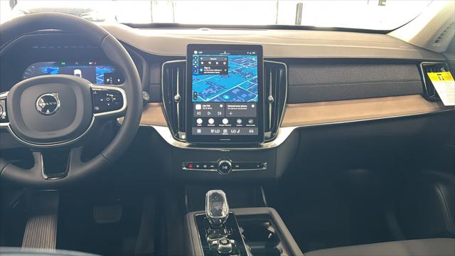 2026 Volvo XC90 Core, B5 AWD Gas (mild hybrid), Gasoline, Bright, 7 Seats