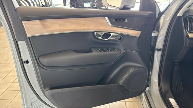 2026 Volvo XC90 Core, B5 AWD Gas (mild hybrid), Gasoline, Bright, 7 Seats