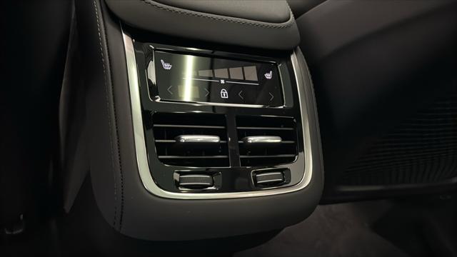 2026 Volvo XC90 Core, B5 AWD Gas (mild hybrid), Gasoline, Bright, 7 Seats