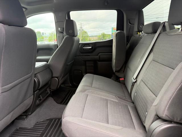 2023 Chevrolet Silverado 1500 4WD Crew Cab Short Bed Custom
