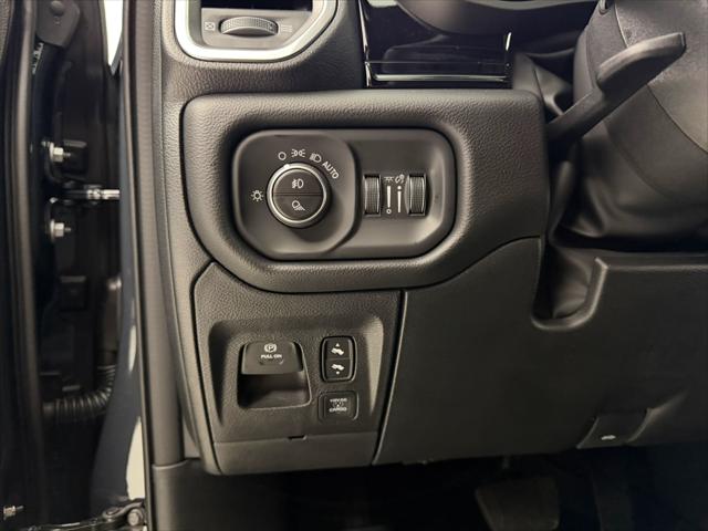 2026 Ram 1500 Laramie Crew Cab 4x4 5'7" Box