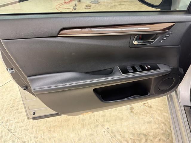2016 Lexus ES 350 Unknown