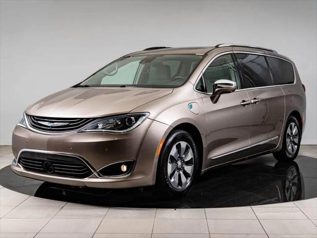 2018 Chrysler Pacifica Hybrid Limited for sale in Wichita, KS