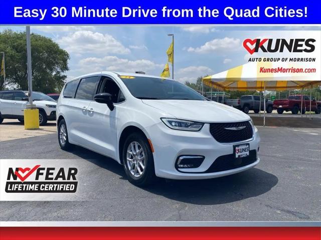 2024 Chrysler Pacifica Touring L for sale in Morrison, IL