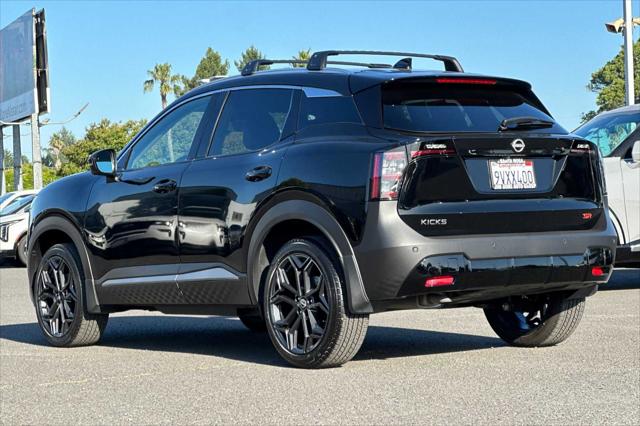 2025 Nissan Kicks SR FWD