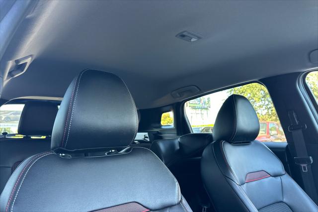 2025 Nissan Kicks SR FWD