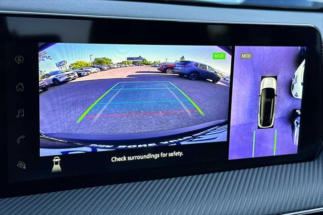 2025 Nissan Kicks SR FWD