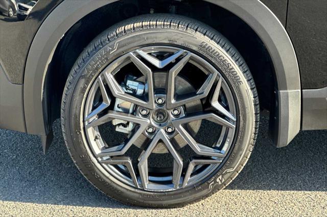 2025 Nissan Kicks SR FWD