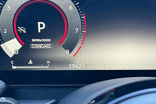2025 Nissan Kicks SR FWD