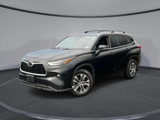 2021 Toyota Highlander XLE for sale in Troy, NY