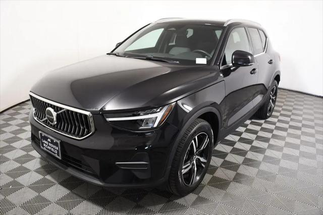 2025 Volvo XC40 B5 Core Bright Theme for sale in Richfield, MN
