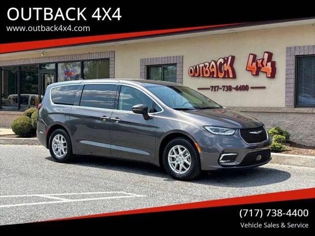 2023 Chrysler Pacifica Touring L for sale in Ephrata, PA