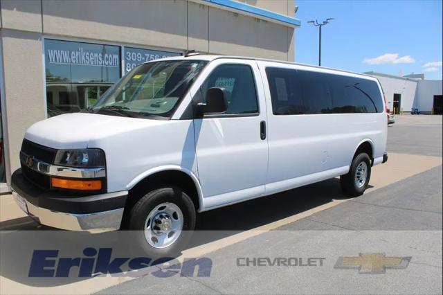 2025 Chevrolet Express Passenger RWD 3500 Extended Wheelbase LT for sale in Milan, IL