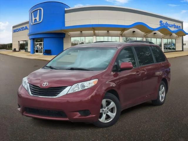 2012 Toyota Sienna LE V6 8 Passenger for sale in Farmington Hills, MI