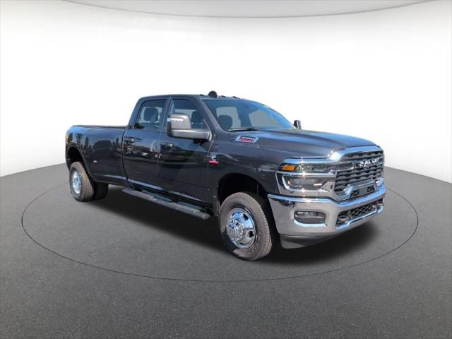 2026 RAM Ram 3500 RAM 3500 TRADESMAN CREW CAB 4X4 8 BOX