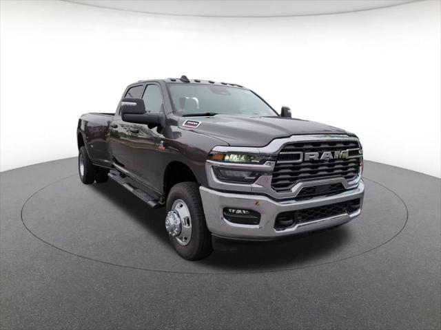 2026 RAM Ram 3500 RAM 3500 TRADESMAN CREW CAB 4X4 8 BOX