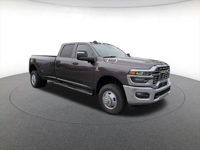2026 RAM Ram 3500 RAM 3500 TRADESMAN CREW CAB 4X4 8 BOX