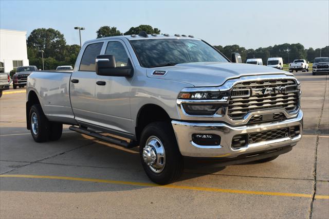 2026 RAM Ram 3500 RAM 3500 TRADESMAN CREW CAB 4X4 8 BOX