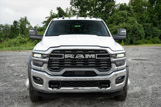2026 RAM 5500 Chassis RAM 5500 TRADESMAN CHASSIS CREW CAB 4X4 60 CA
