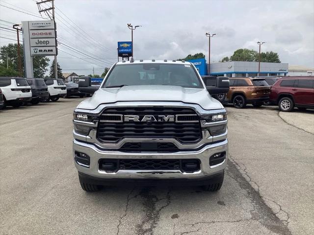 2026 RAM Ram 3500 RAM 3500 TRADESMAN CREW CAB 4X4 8 BOX