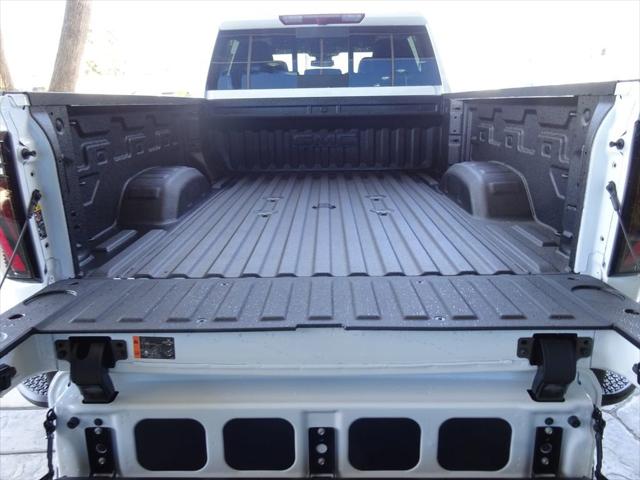 2026 GMC Sierra 2500HD Crew Cab, Standard Bed, AT4, 4WD
