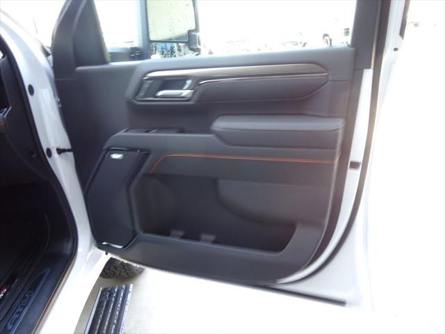 2026 GMC Sierra 2500HD Crew Cab, Standard Bed, AT4, 4WD