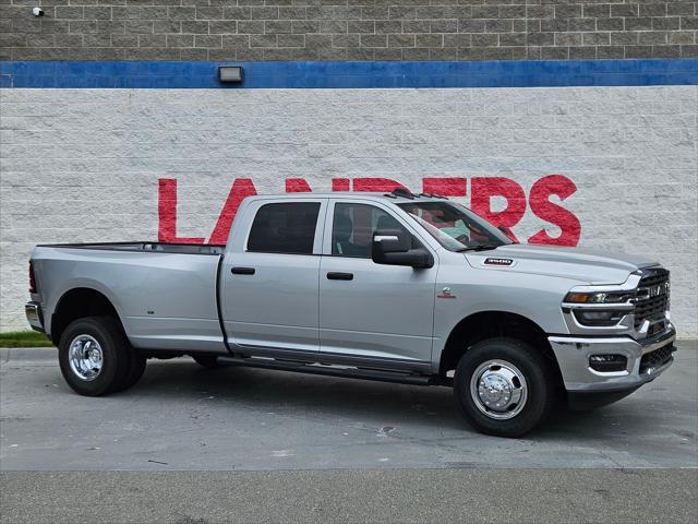 2026 RAM Ram 3500 RAM 3500 TRADESMAN CREW CAB 4X4 8 BOX