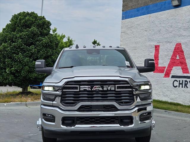 2026 RAM Ram 3500 RAM 3500 TRADESMAN CREW CAB 4X4 8 BOX
