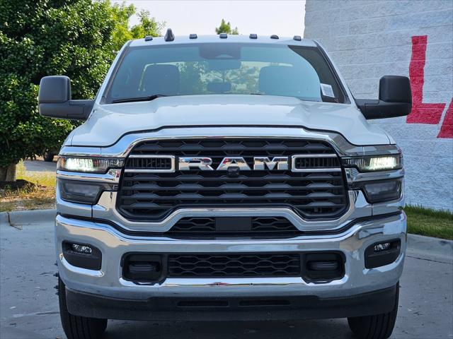 2026 RAM Ram 3500 RAM 3500 TRADESMAN CREW CAB 4X4 8 BOX