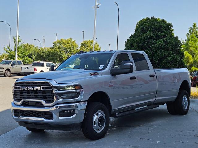 2026 RAM Ram 3500 RAM 3500 TRADESMAN CREW CAB 4X4 8 BOX