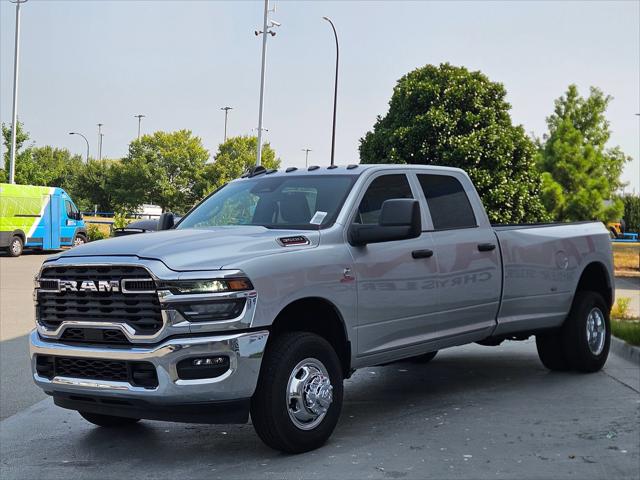 2026 RAM Ram 3500 RAM 3500 TRADESMAN CREW CAB 4X4 8 BOX