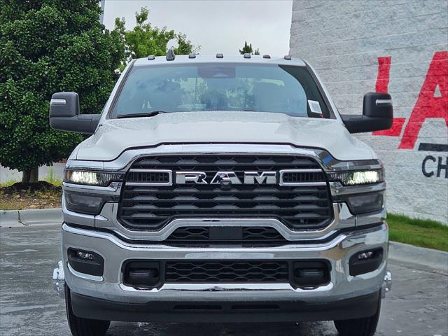 2026 RAM 3500 Chassis RAM 3500 TRADESMAN CREW CAB CHASSIS 4X4 60 CA