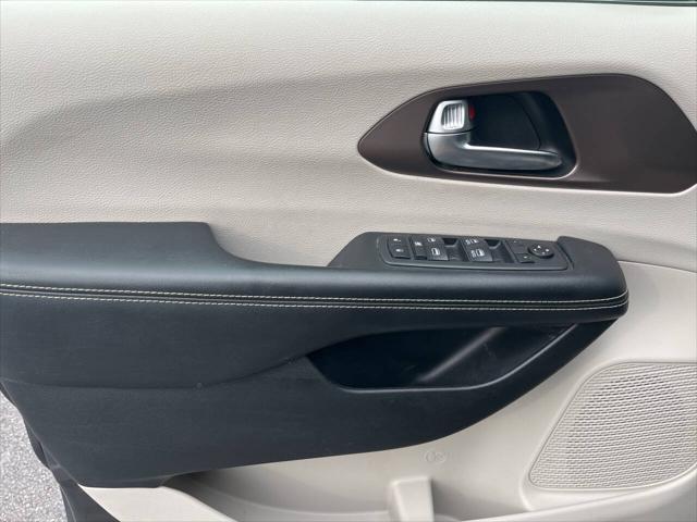 2020 Chrysler Voyager LXI