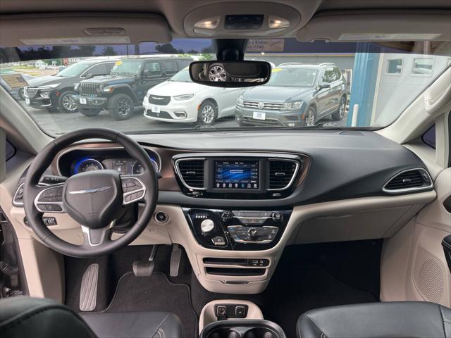 2020 Chrysler Voyager LXI