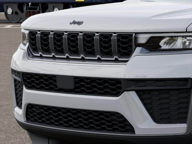 New 2026 Bright White Clear-Coat Exterior Paint Jeep Altitude image 19