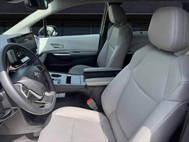 2025 Toyota Sienna XLE