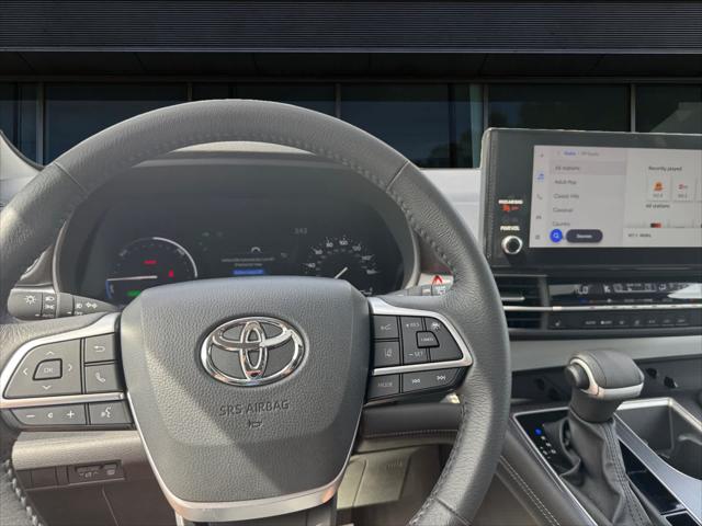 2025 Toyota Sienna XLE