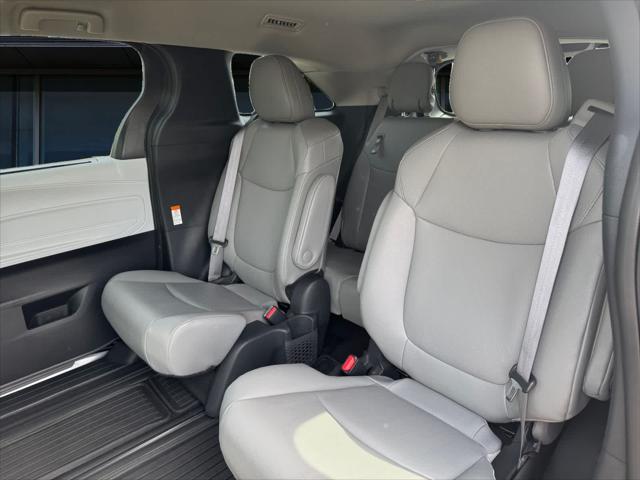 2025 Toyota Sienna XLE