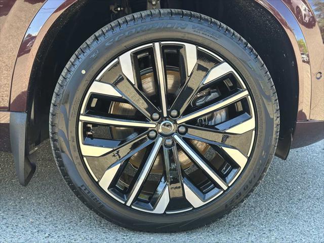 2026 Volvo XC90 Plug-In Hybrid Ultra Dark Theme, T8 AWD, Electric/Gasoline, 6 Seats
