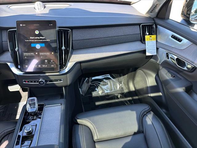 2026 Volvo XC90 Plug-In Hybrid Ultra Dark Theme, T8 AWD, Electric/Gasoline, 6 Seats