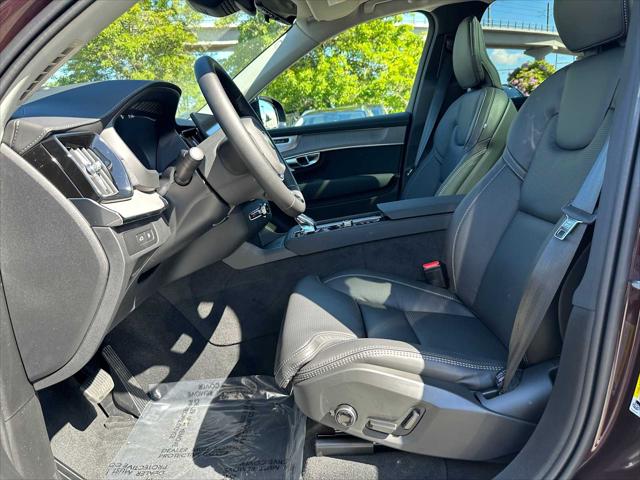 2026 Volvo XC90 Plug-In Hybrid Ultra Dark Theme, T8 AWD, Electric/Gasoline, 6 Seats