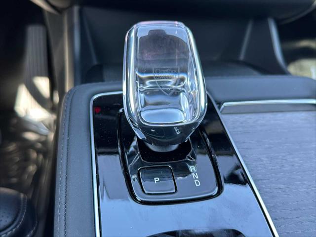 2026 Volvo XC90 Plug-In Hybrid Ultra Dark Theme, T8 AWD, Electric/Gasoline, 6 Seats
