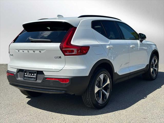 2026 Volvo XC40 Plus, B5 AWD Gas (mild hybrid), Dark