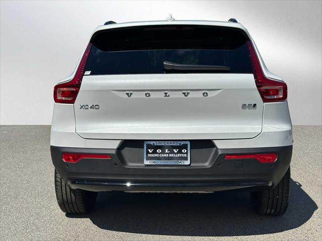 2026 Volvo XC40 Plus, B5 AWD Gas (mild hybrid), Dark