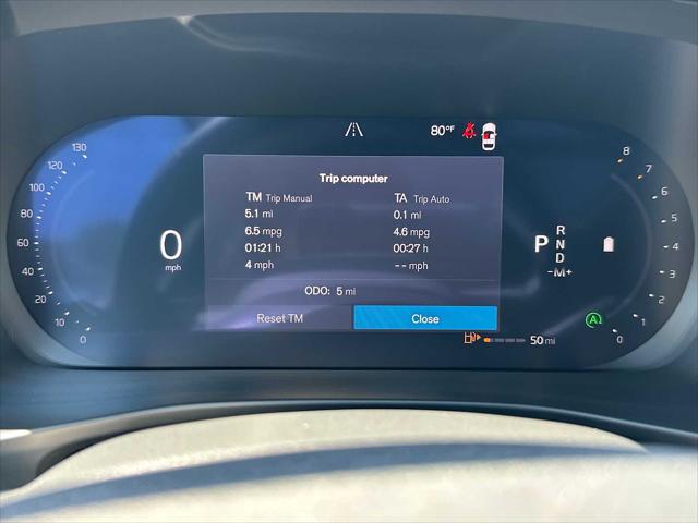 2026 Volvo XC40 Plus, B5 AWD Gas (mild hybrid), Dark