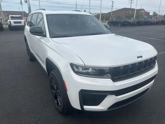 2026 Jeep Grand Cherokee L GRAND CHEROKEE L LAREDO ALTITUDE 4X4